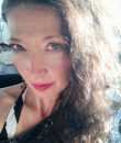 Olivia Gold Medium - 